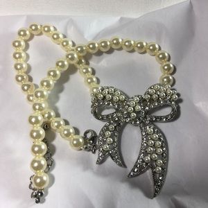 Vintage Bow Necklace